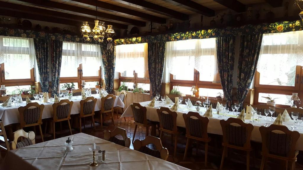 Restaurace v ubytování Hotel Dachsberger-Hof