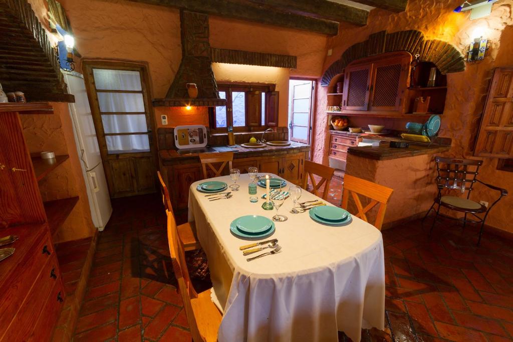 Kuchnia lub aneks kuchenny w obiekcie Apartamentos Jaronil