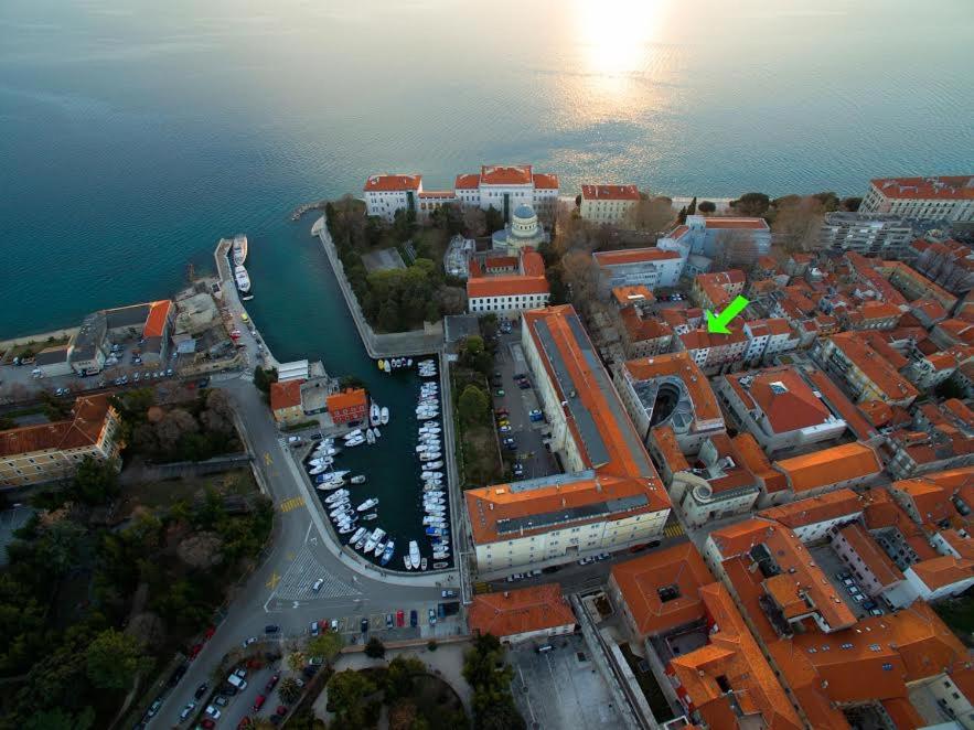 Rooms & Apartments 72 - 1