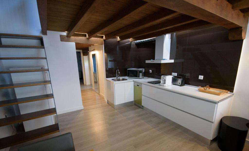 PINTORES ROOMS Apartamentos Turísticos - 15