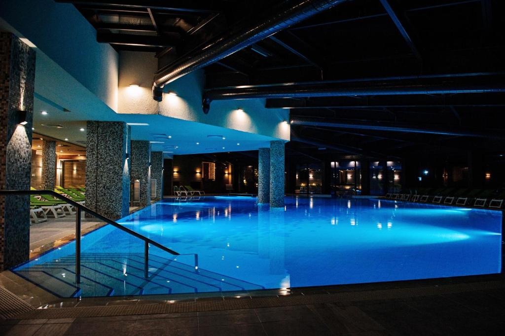 Bazén v ubytování Hot Springs Medical and SPA nebo v jeho okolí