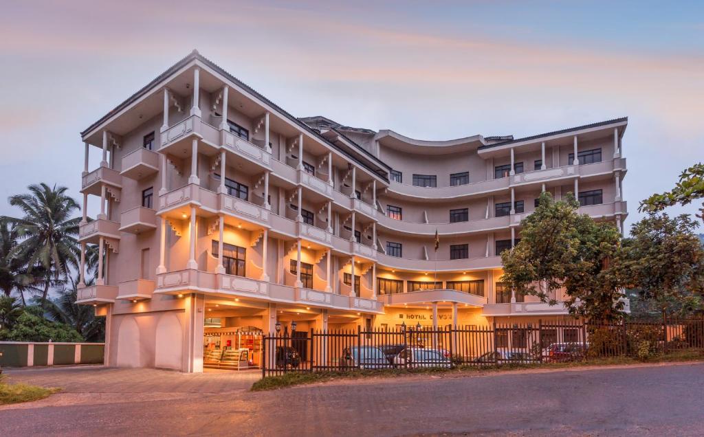 Gallery image of Devon Hotel in Kandy
