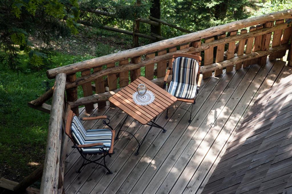 Balkón nebo terasa v ubytování Glamping Savinja