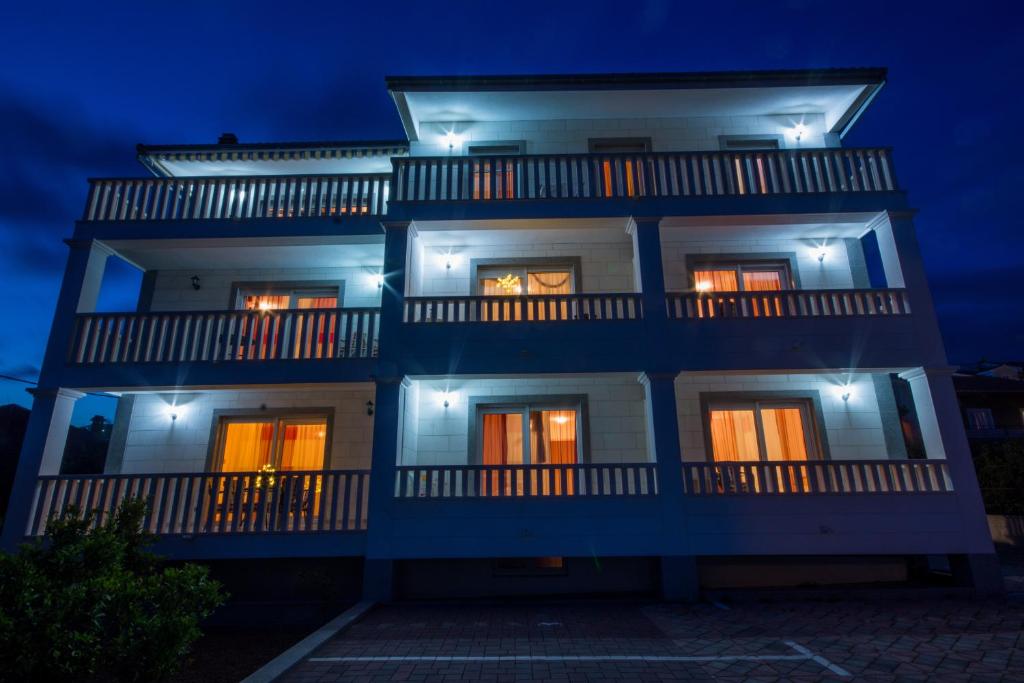 Budova, v ktorej sa apartmán nachádza