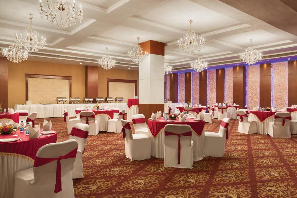 Restaurace v ubytování Ramada Jamshedpur Bistupur