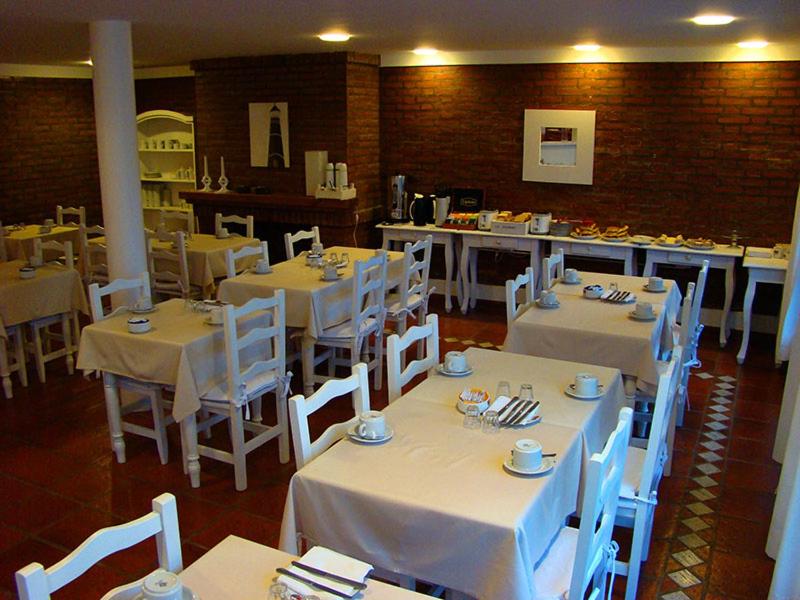Restaurace v ubytování Los Tulipanes Apart de Mar