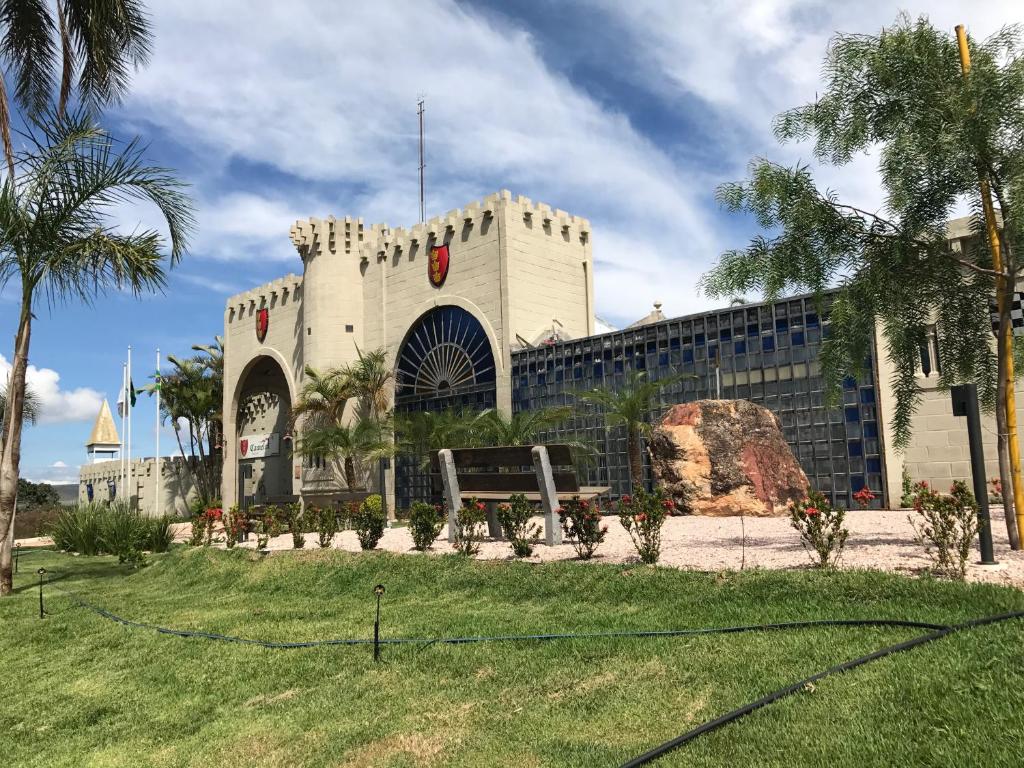  Pousada Camelot Inn