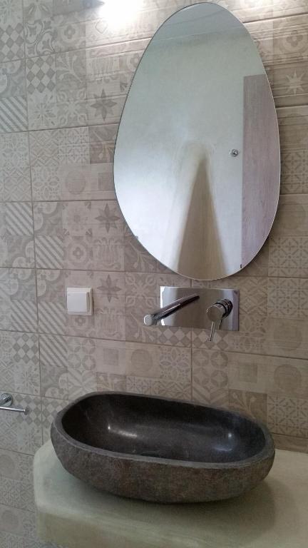 Łazienka w obiekcie Abelomilos Exclusive Villa