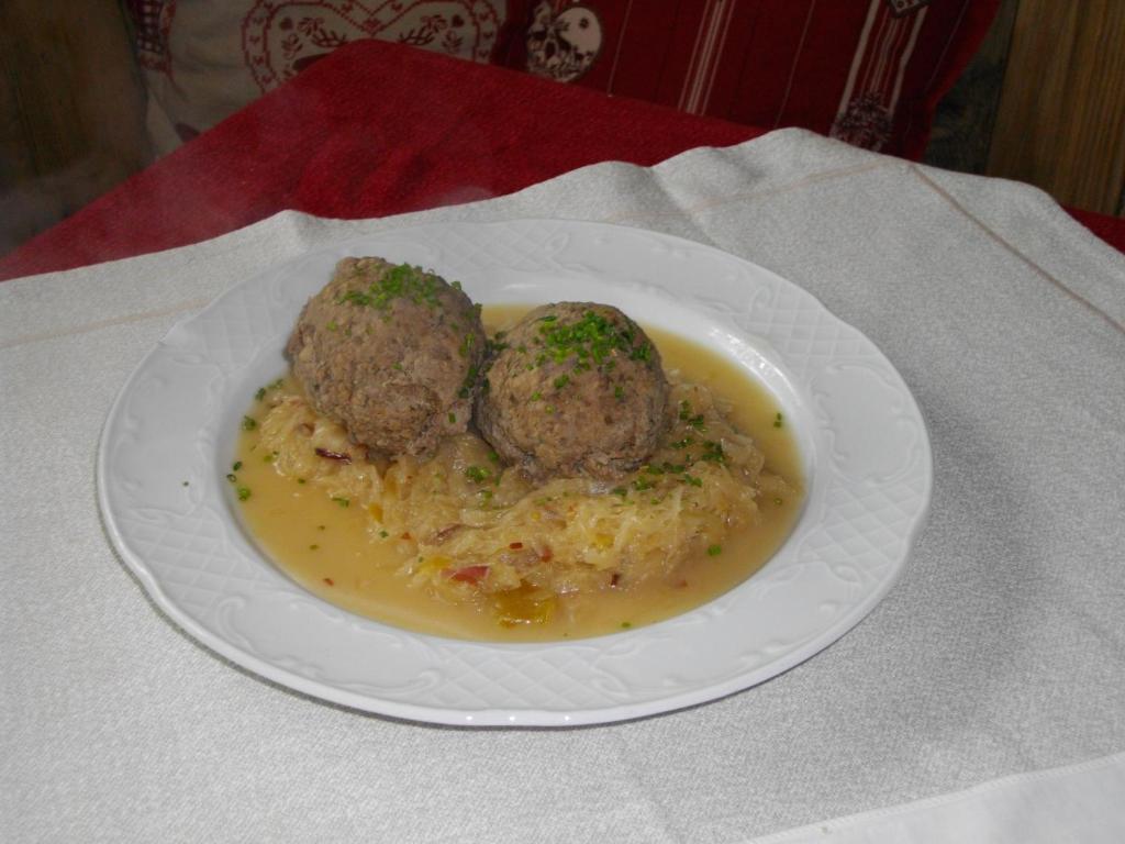 Jídlo v penzionu nebo okolí