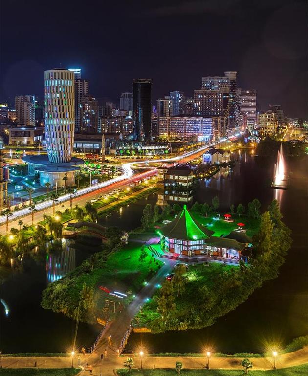 Vista general de Batumi o vistes de la ciutat des de l'apartament
