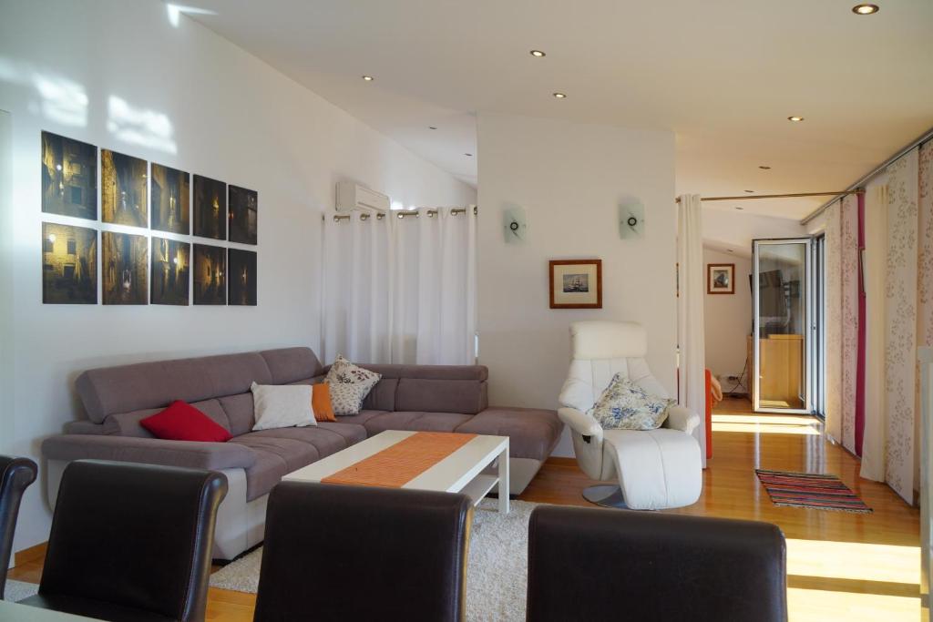 Posedenie v ubytovaní Villa Mira Trogir
