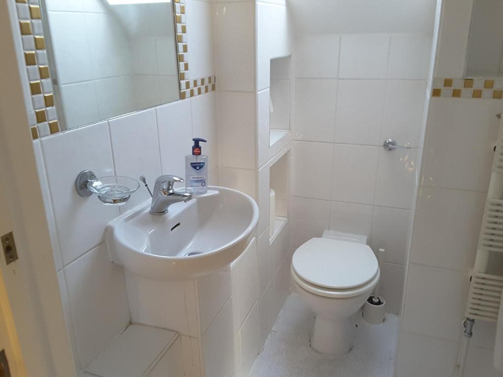 Osterley Studio Room - Double Or Twin Room With Private Bathroom