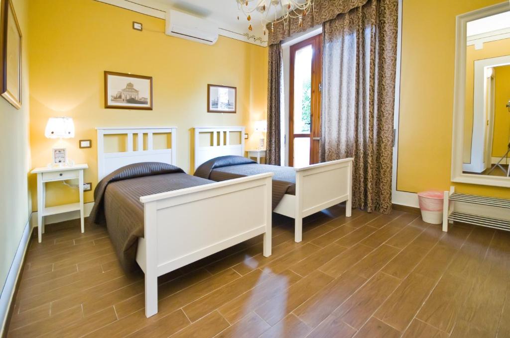 Hotel Pisa Tower - Budget Tweepersoonskamer - Apart Gebouw