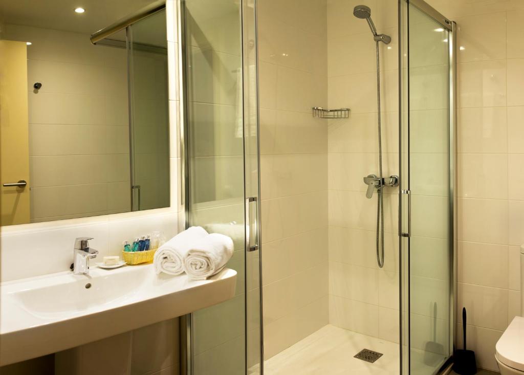 Apartamentos Voramar, Castelldefels – Updated 2022 Prices