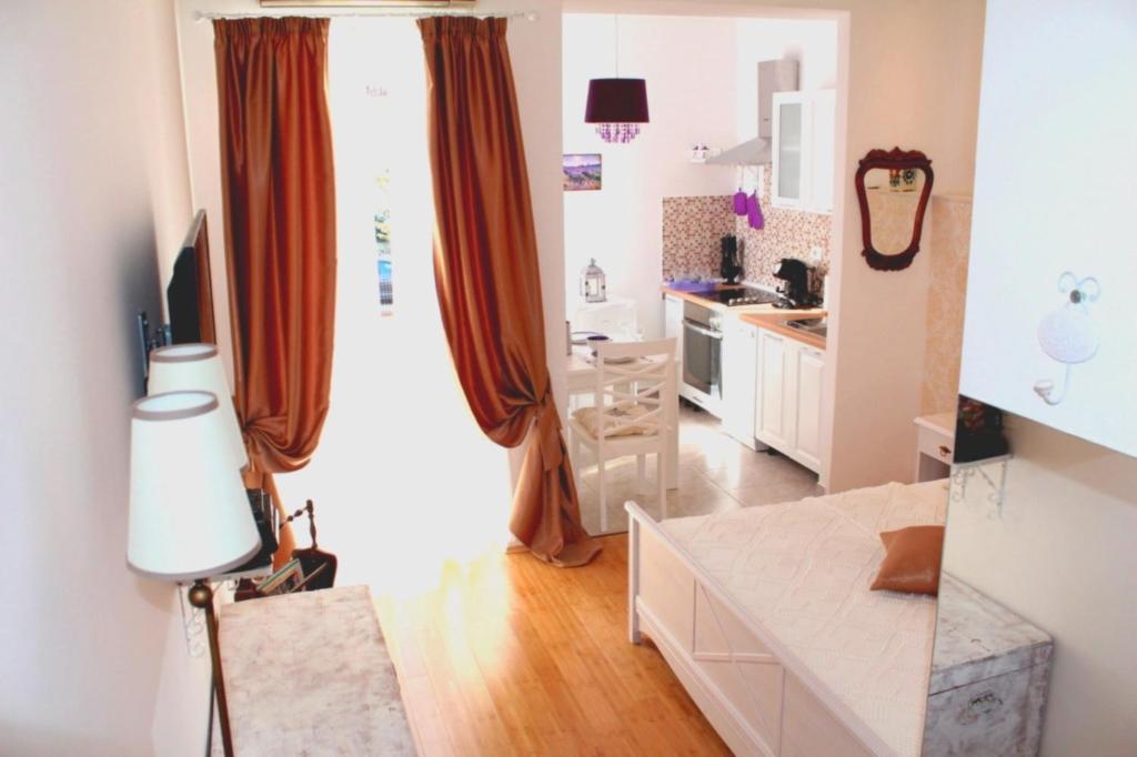 Studio Miko - top location