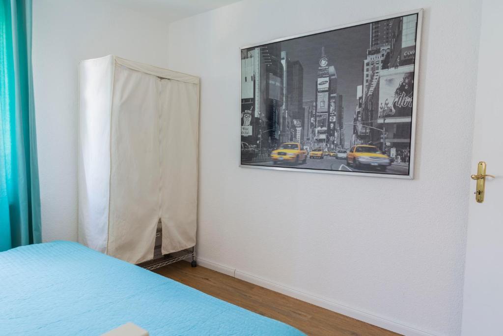 Postel nebo postele na pokoji v ubytování Konstanz nähe, ruhiges 4-Zim-Wohnung bis 8 Personen