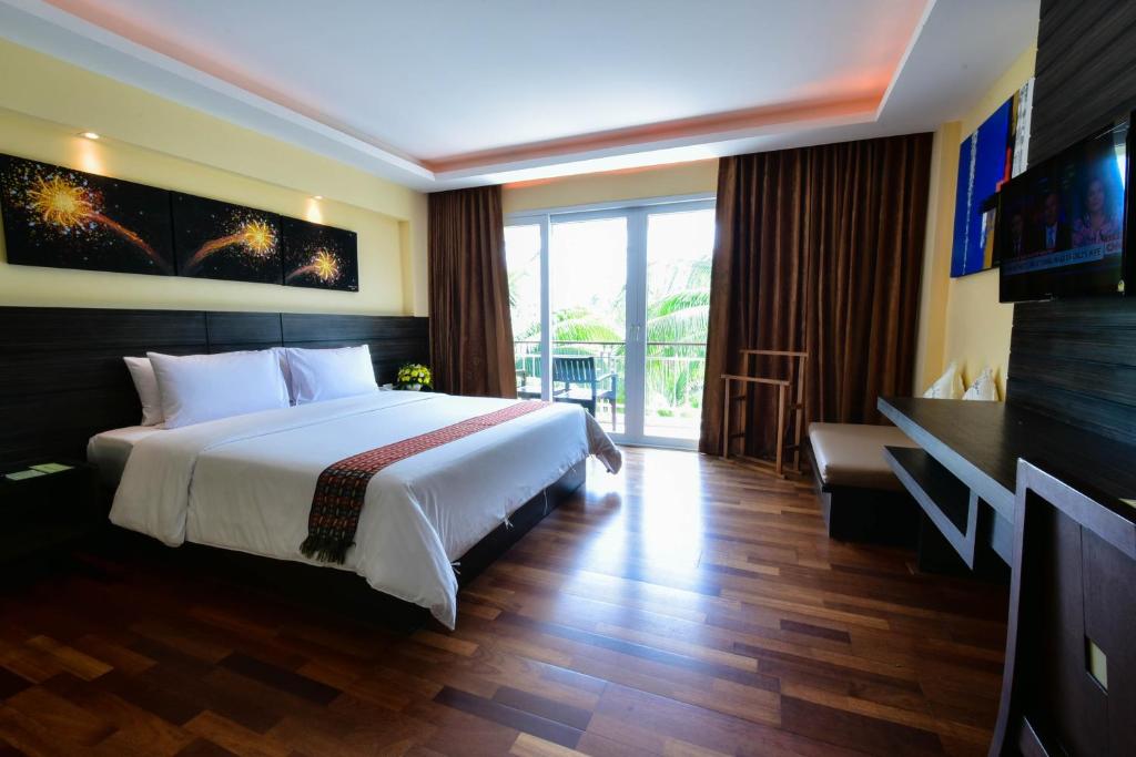 R-Mar Resort and Spa Patong, Phuket - Resim 37