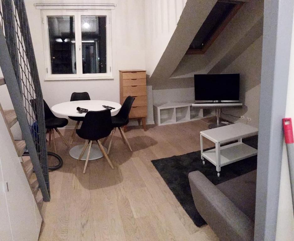 Lighthouse Apartments - Studio Apartment (2 Adults)