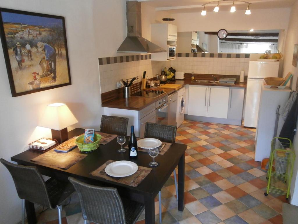 Maison de la Place - One-Bedroom Apartment