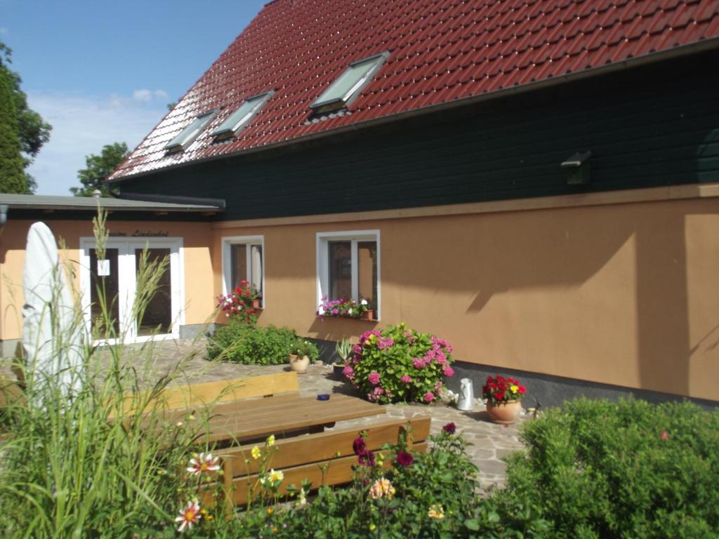 Κήπος έξω από το Pension Lindenhof