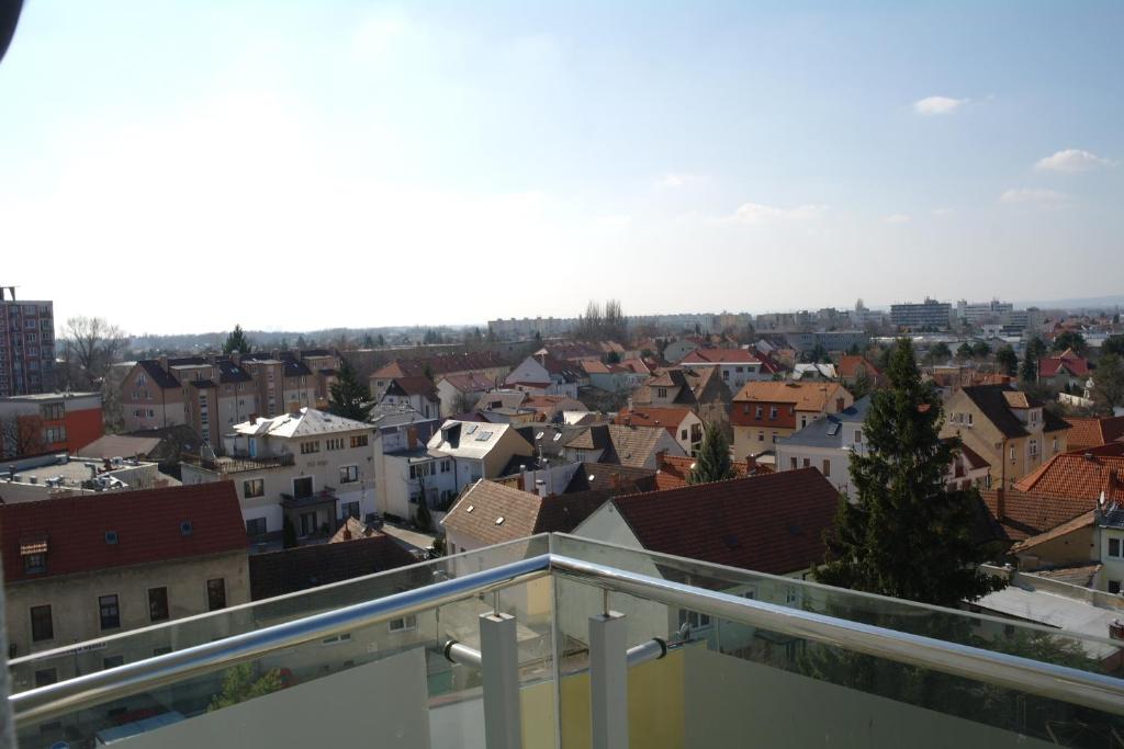 Nespecifikovaný výhled na destinaci Piešťany nebo výhled na město při pohledu z ubytování v soukromí