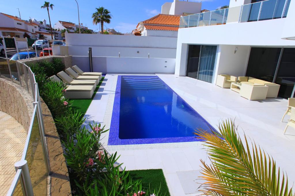 Bazén v ubytování Villas Flamingo Resort nebo v jeho okolí