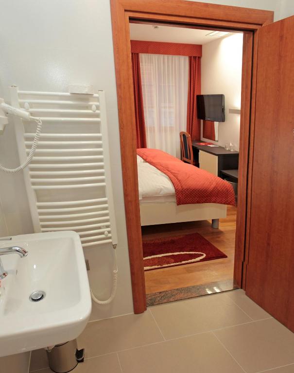 Hotel Monika - Camera Matrimoniale Comfort