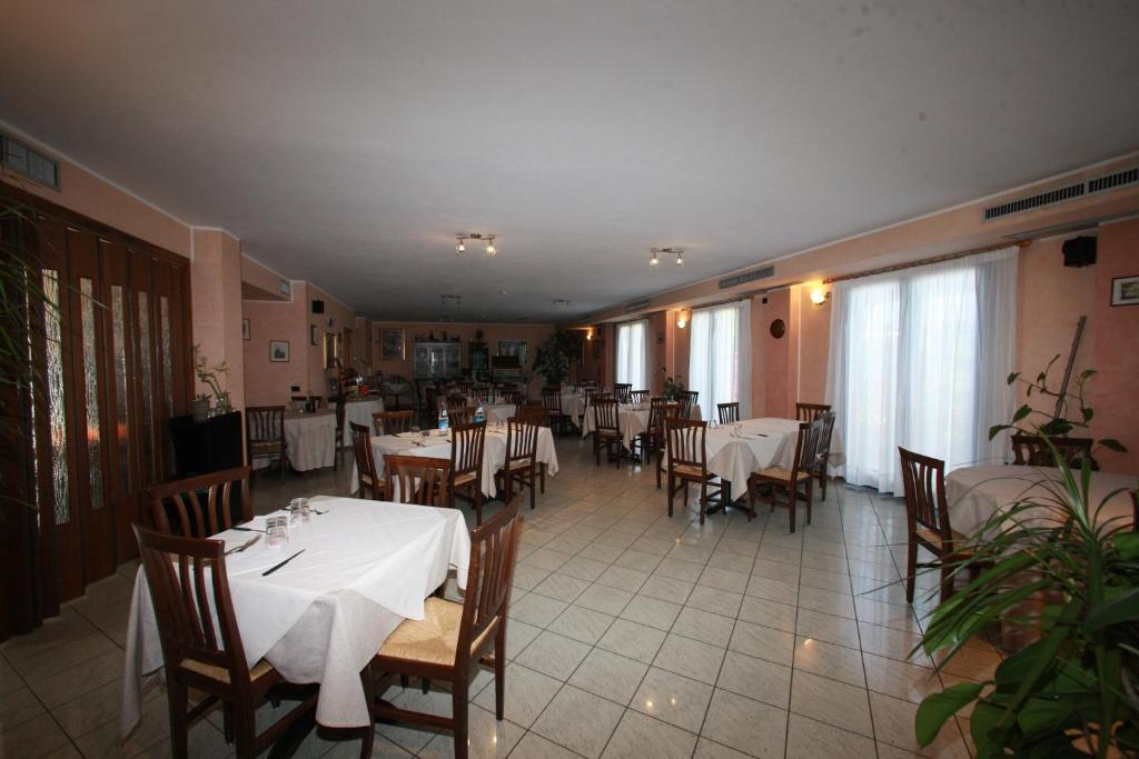 Restaurace v ubytování Hotel Il Canneto