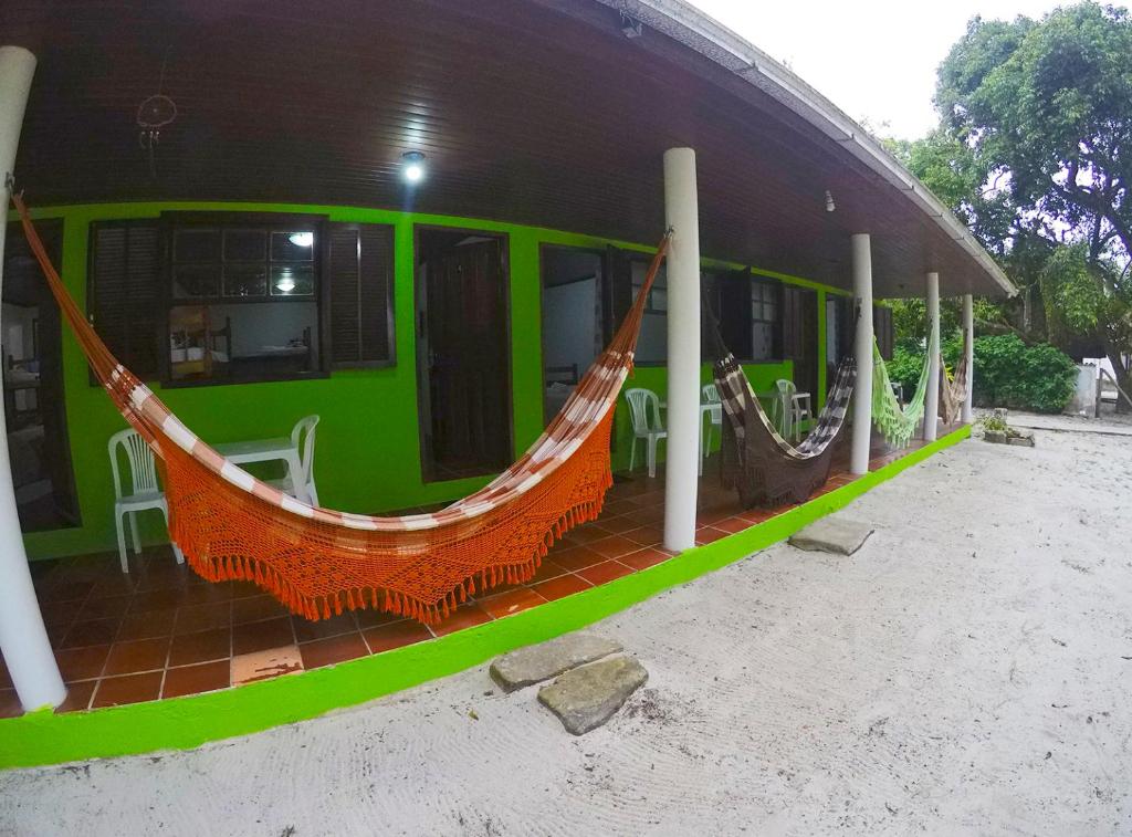  Pousada e Camping Paraíso dos Golfinhos