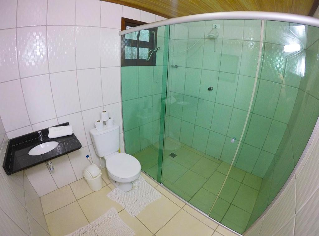  Pousada e Camping Paraíso dos Golfinhos