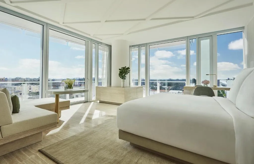 Surfside Corner Room King