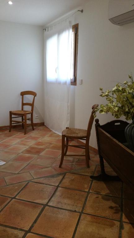 Posezení v ubytování Le Clos du Loup