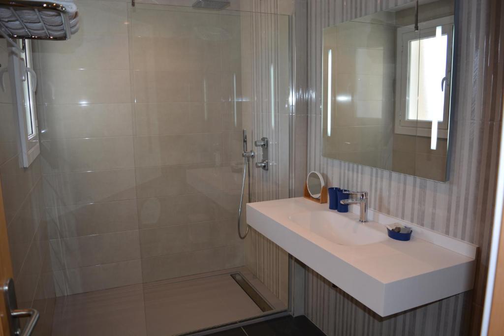 Koupelna v ubytování Hôtel Valencia