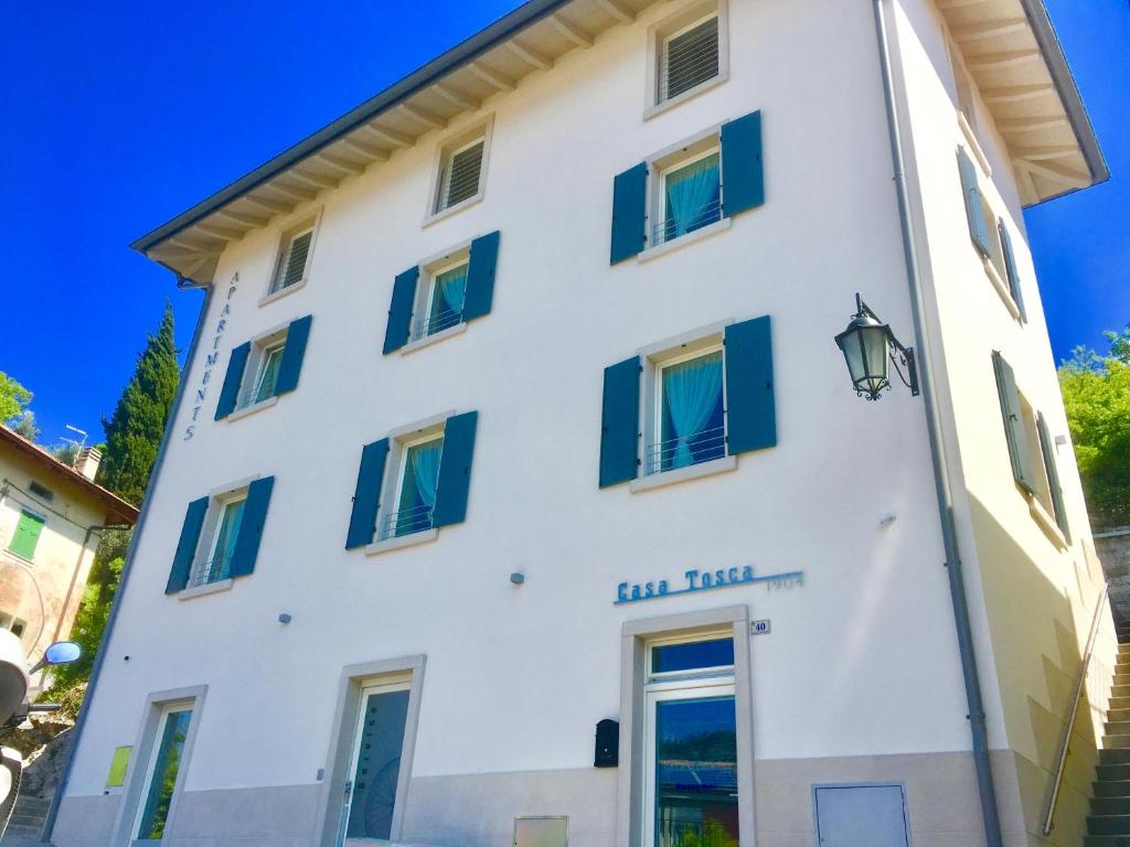 Budynek, w którym mieści się apartament