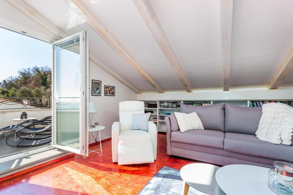 Posedenie v ubytovaní Luxury penthouse Prestige near the sea