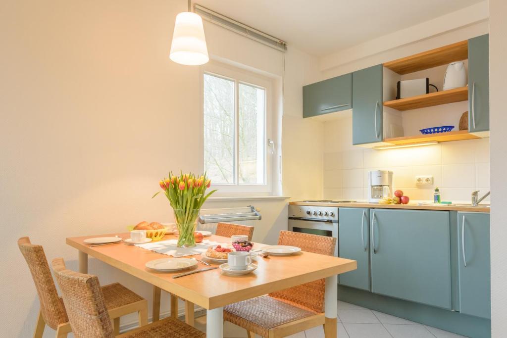 Dünenhaus Sellin - Apartamento De Dos Habitaciones Con Balcón
