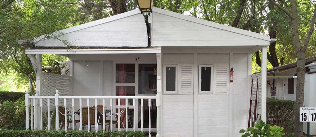 Bungalows & Albergue La Playa - 1