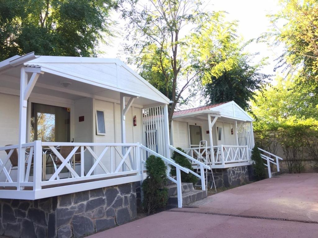 Bungalows & Albergue La Playa - 3