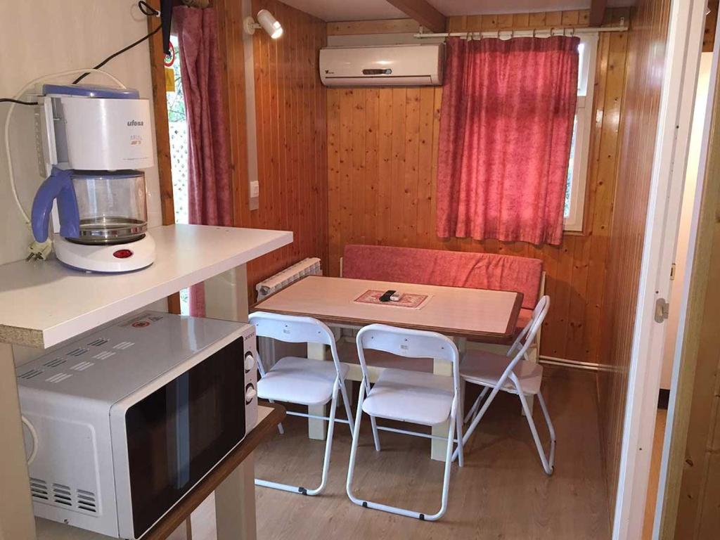 Bungalows & Albergue La Playa - 4