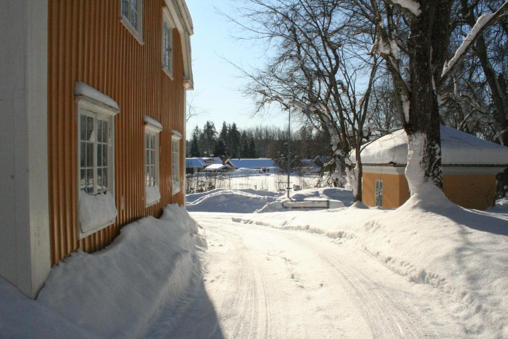 Forsbacka Wärdshus v zimě