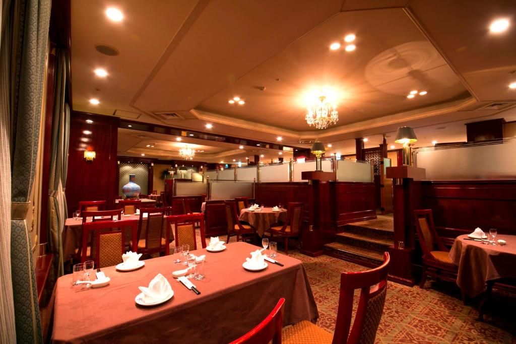 Restaurace v ubytování Meitetsu Grand Hotel