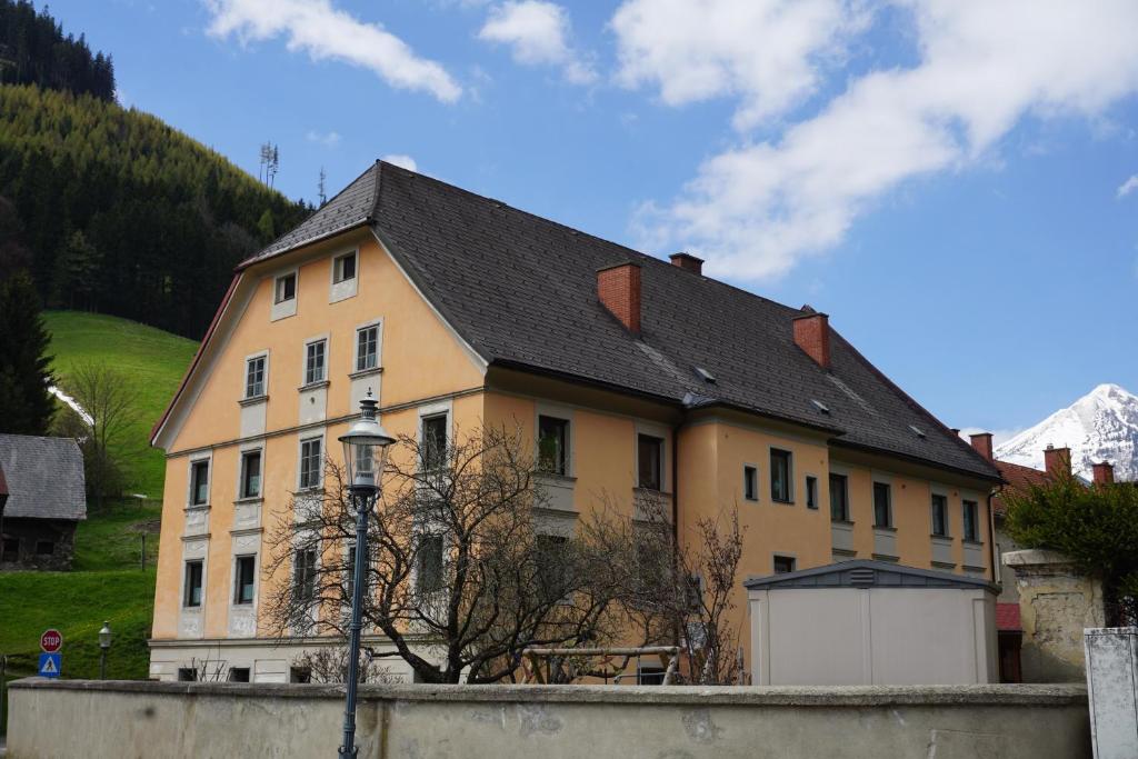 Budova, v ktorej sa apartmán nachádza
