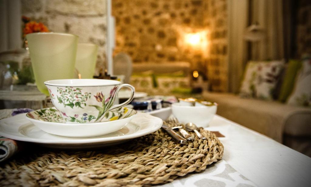 George & Alexandra's Apartments - 13