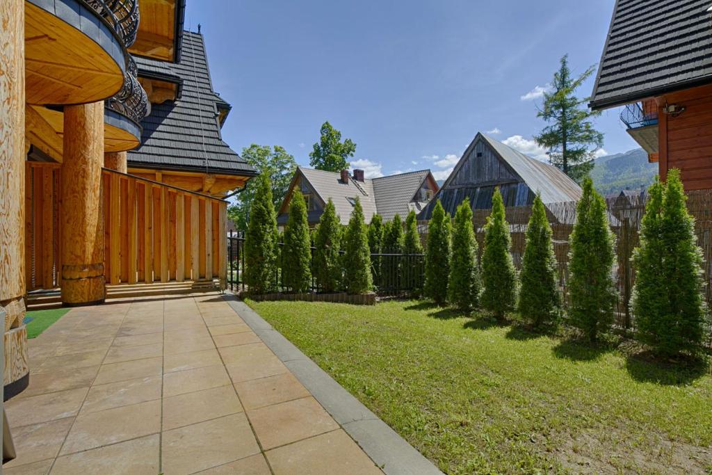 Vonkajšia záhrada v ubytovaní Apartament Tatrzański Raj 2