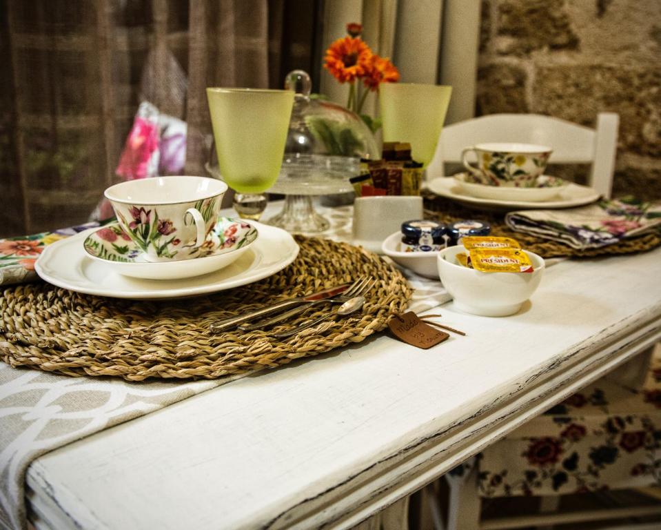 George & Alexandra's Apartments - 8