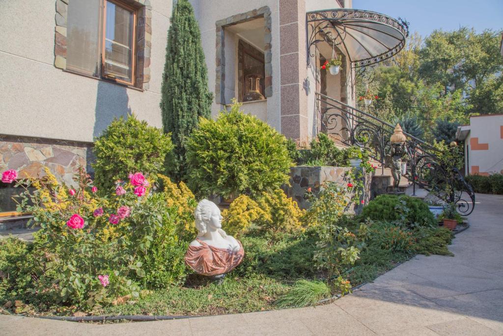 Zahrada ubytování Guest House Montreal