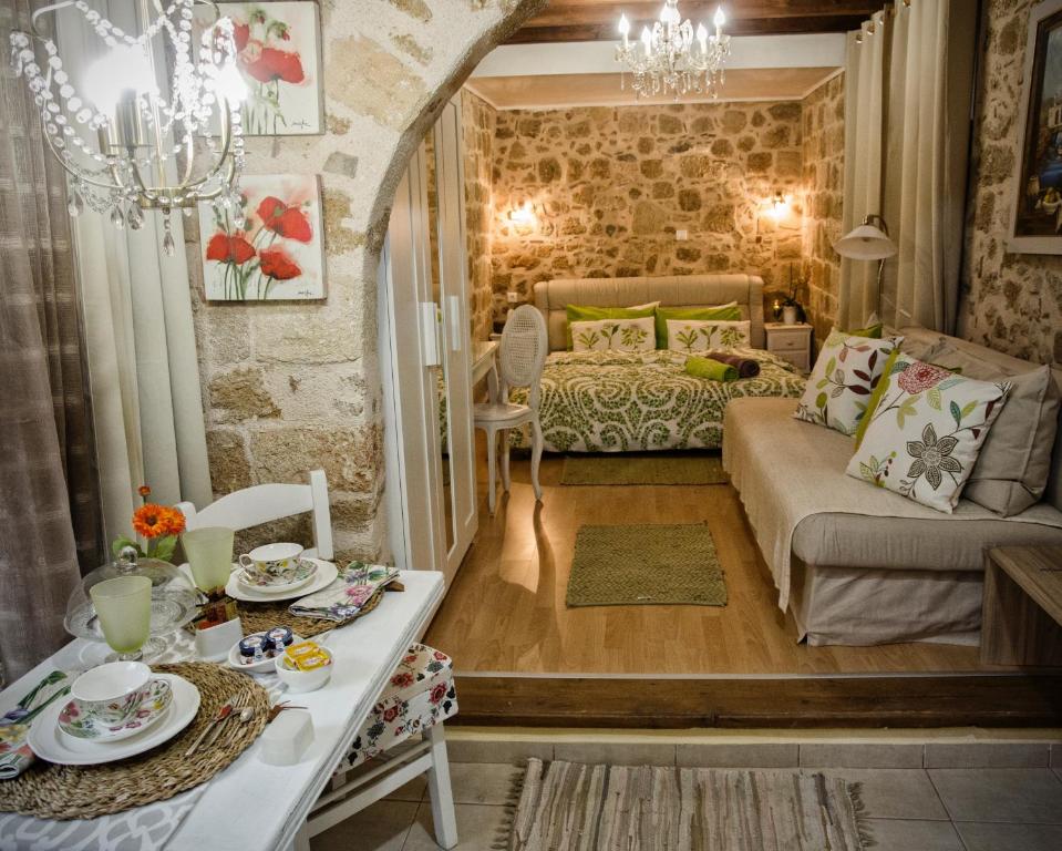 George & Alexandra's Apartments - 7