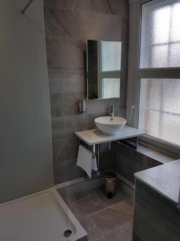 Lil's On The Waterfront - Resim 8