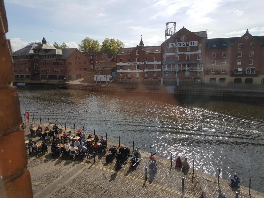 Lil's On The Waterfront - Resim 16