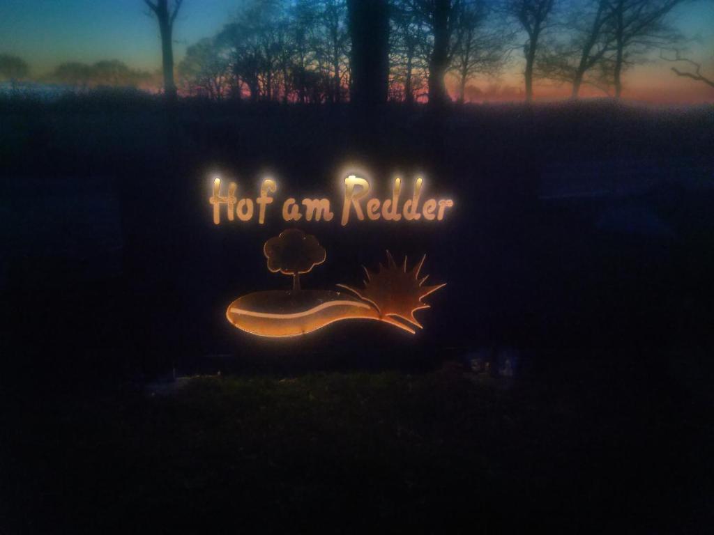 a sign that says hot am radiator with lights at Hof am Redder in Lindewitt